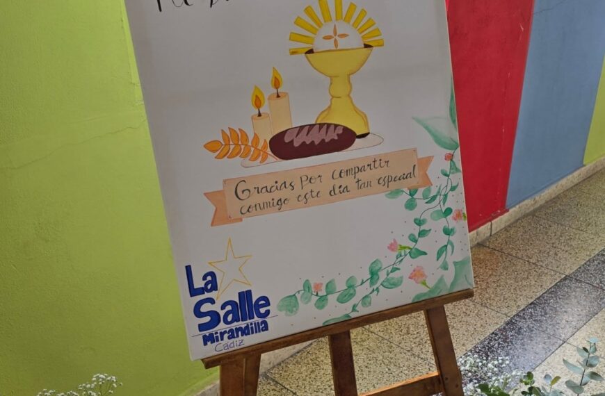 El Colegio celebra las Primeras Comuniones de los alumnos de 4º de Primaria.